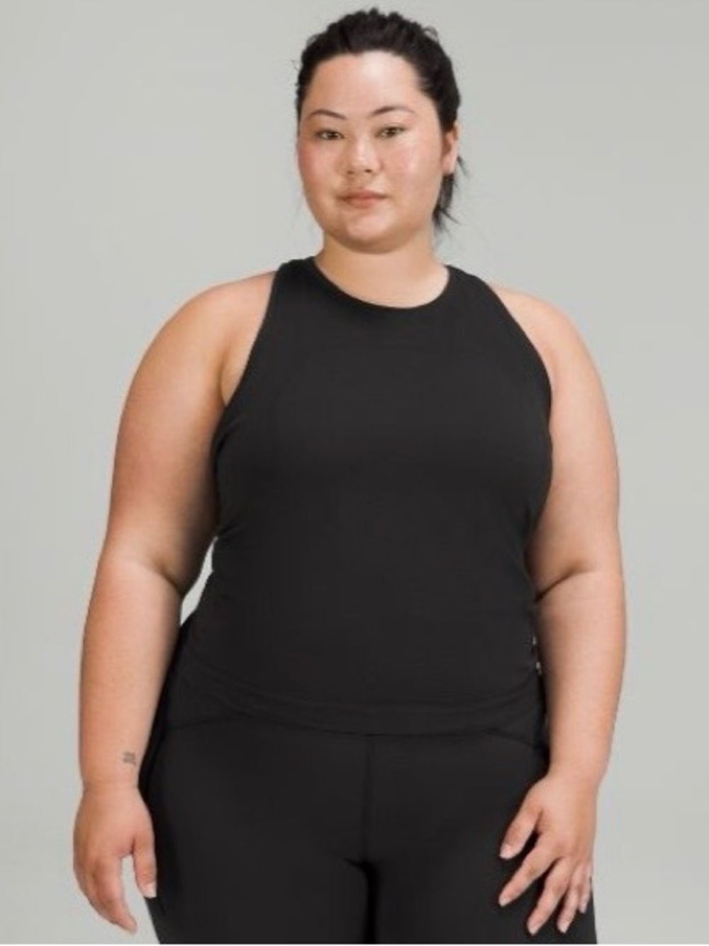 Lululemon Swiftly Tech High-Neck Tank Top
2.0 *Race Length